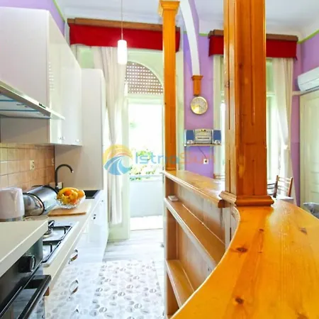 Lea & Paolo Apartman *